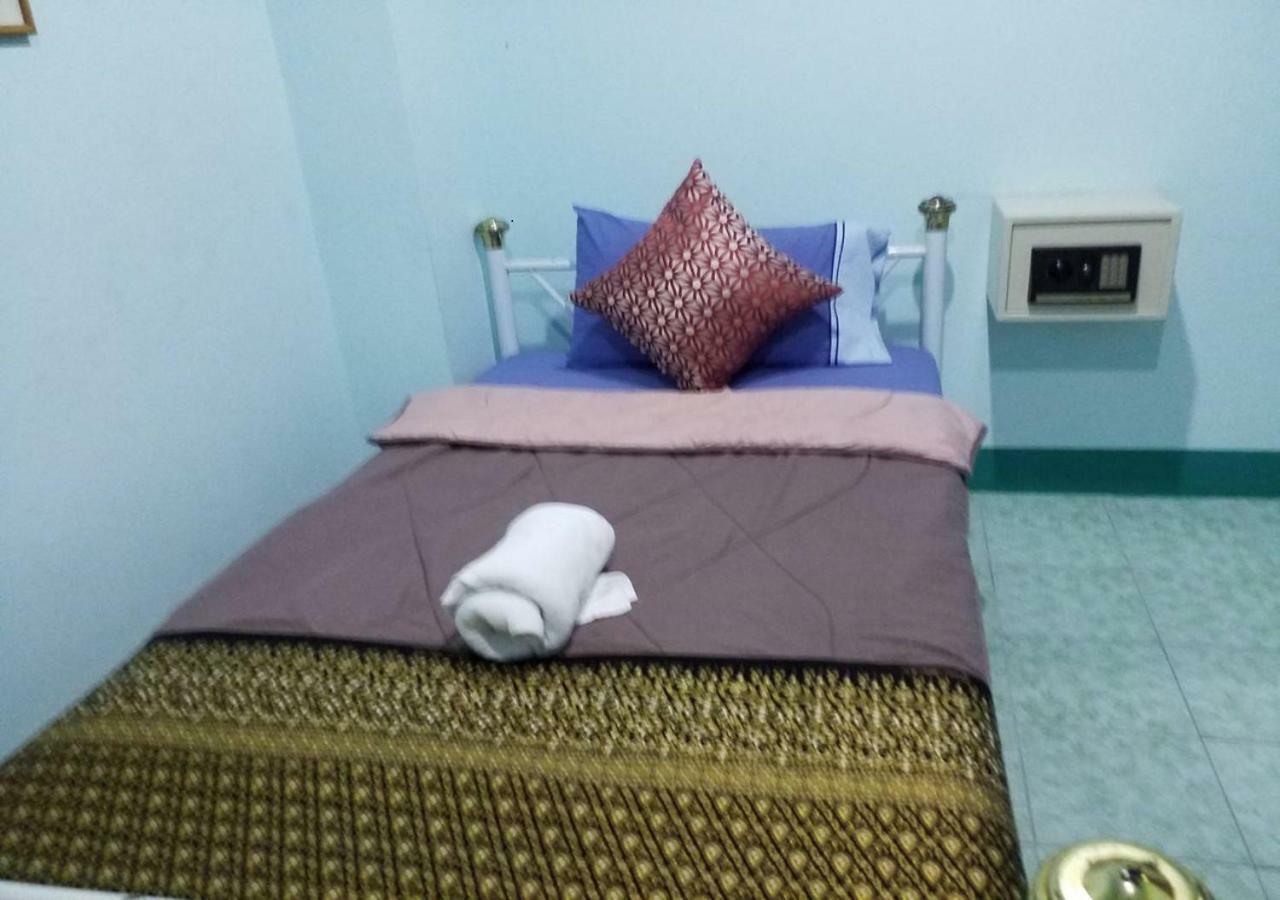 Rung Tawan Hostel Kata Beach  Exterior photo